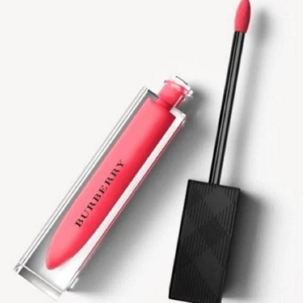 NEW Burberry Kisses Lip Lacquer Lt Crimson